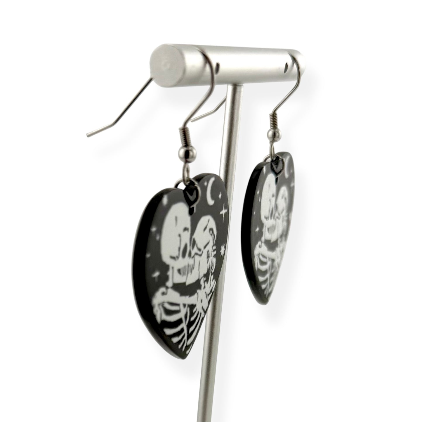 Skeleton Lovers Heart Earrings – Gothic Romance Acrylic Earrings for Halloween, Alternative Fashion & Unique Style