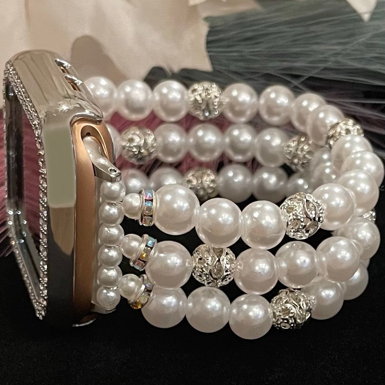 Custom Imitation Pearl Watch Bracelet for Apple & Samsung Watches – Elegant Beaded Band